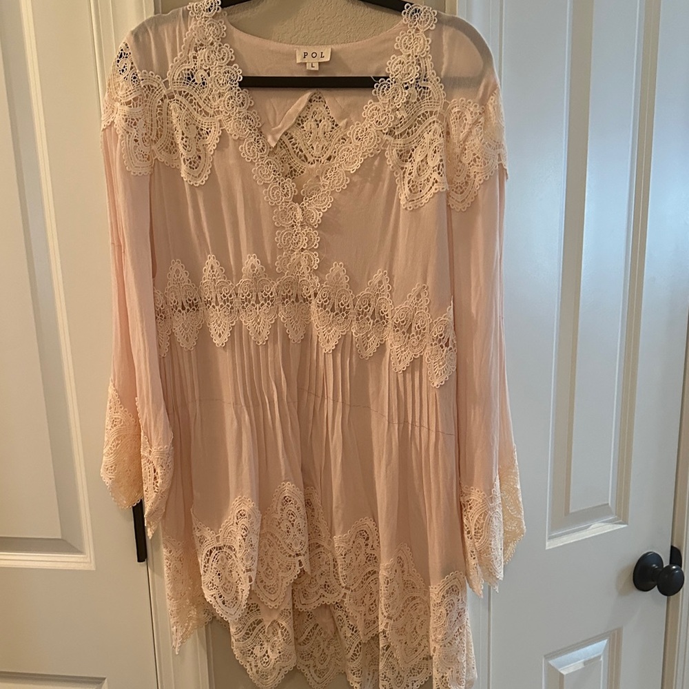 POL Apricot/Light Peach Lace Blouse. Beautiful